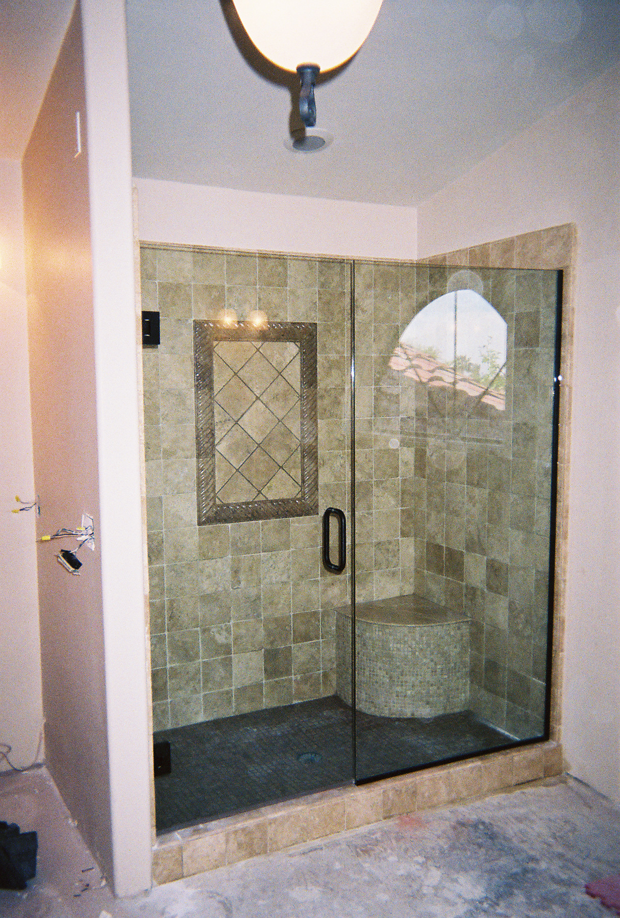 mesa frameless shower door